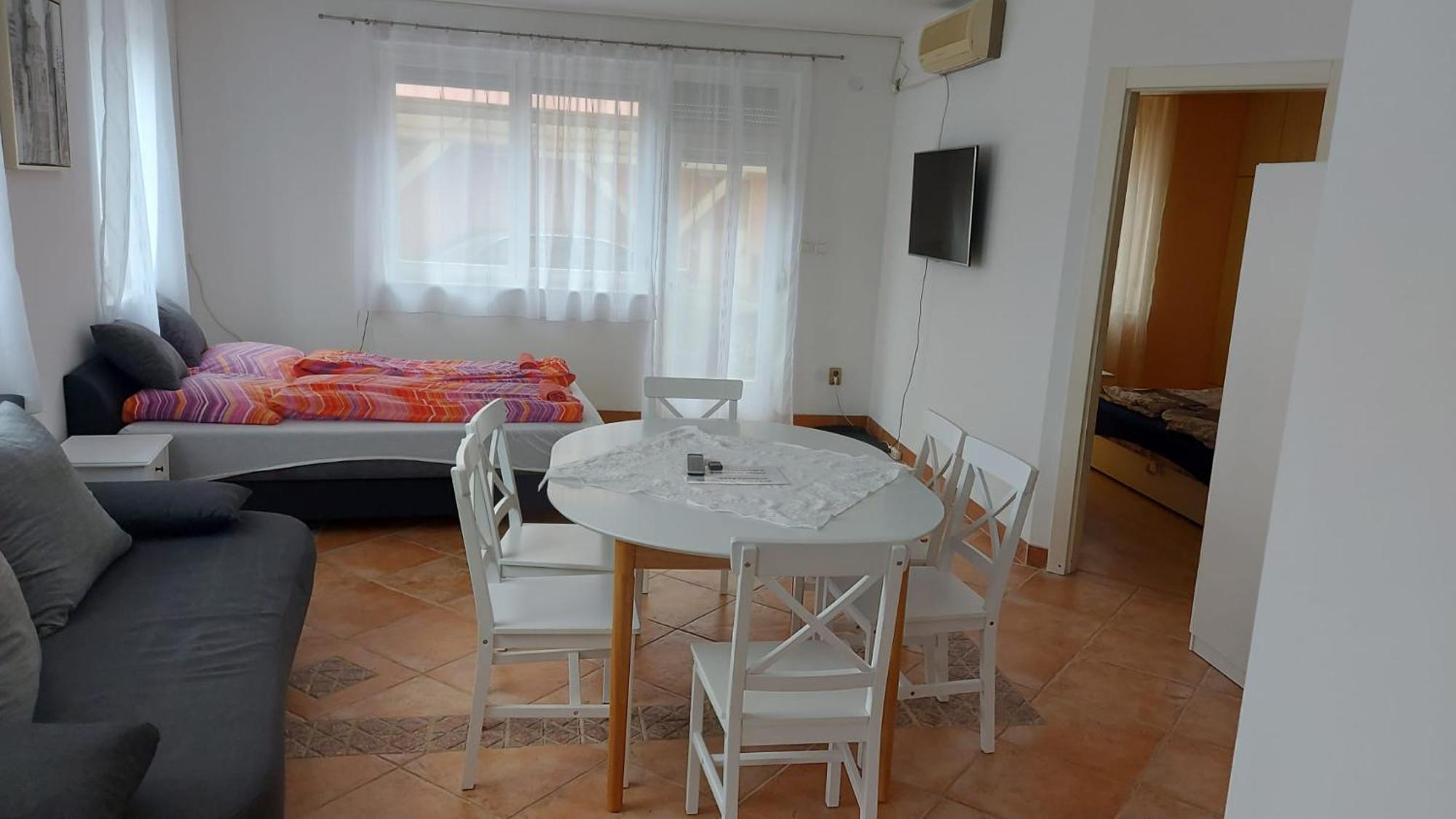 David Apartman Gyula Rum bild