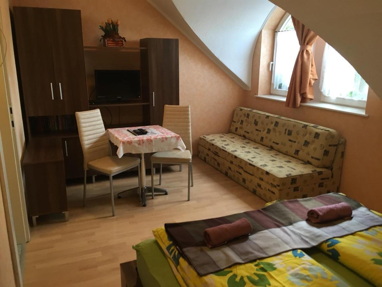 David Apartman Gyula Exteriör bild